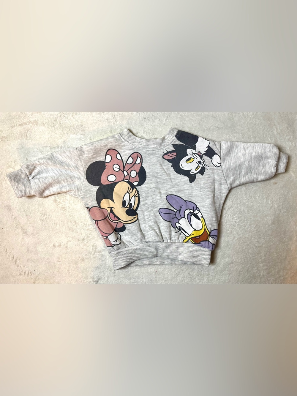 Disney Baby Minnie, Daisy, & Figaro Grey Sweatshirt size 0-3 months